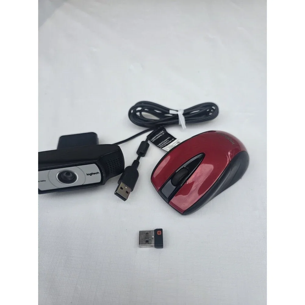 Logitech C930e 1080P HD Webcam w/ M525 Wireless Mouse Black Red Bundle 90° View